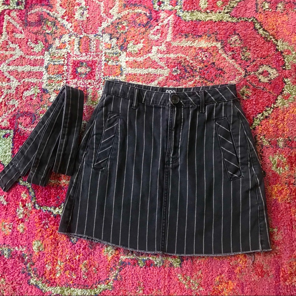 striped skirt